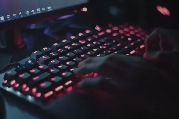 I siti porno restano accessibili a tutti, ma ancora per poco. Perdita di utenti, views e denaro: i rimpianti dei colossi hard in Italia