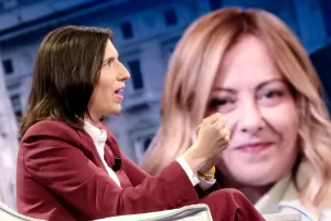 La segretaria PD Elly Schlein (sullo schermo Giorgia Meloni) ospite di Bruno Vespa nella trasmissione Porta a Porta, Rai Uno, a Roma, Martedì 20 Maggio 2025 (foto Mauro Scrobogna /LaPresse)

PD Secretary Elly Schlein (on the screen Giorgia Meloni) guest of Bruno Vespa on the programme Porta a Porta, Rai Uno, in Rome, Tuesday May 20 2025 (Photo by Mauro Scrobogna / LaPresse)