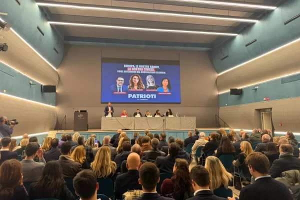 Partito islamico, Lega: “Profezia di Houellebecq è arrivata anche in Italia. Da Monfalcone a Roma, noi pronti a dare battaglia contro l’islamizzazione”