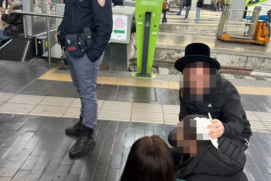 “Ebrei di m…, vi ammazzo”, l’aggressione alla stazione di Milano e la testimonianza: “Calci e pugni, c’è chi sogghignava”