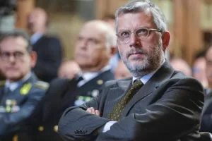 Caso al Quirinale, captata una conversazione privata. Ma l’esperienza di Garofani lasciava pensare a più attenzione