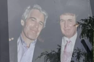 Caso Epstein, quel rapporto mai chiarito con Trump e il rapporto del tycoon con la Russia