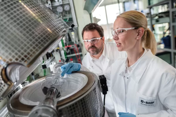 L’industria chimica italiana sotto pressione: tra costi energetici e nuove tensioni mondiali