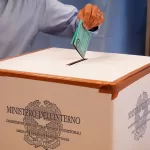 La politica la spara grossa sul referendum: il Sì è fascista, il No è comunista: il giudizio di merito è vittima