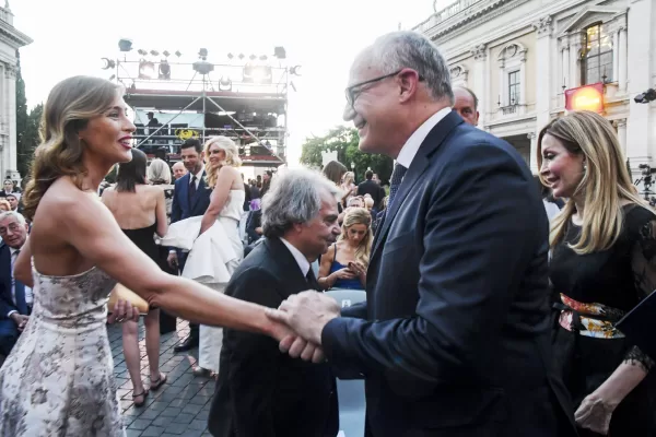 MARIA ELENA BOSCHI POLITICO
ROBERTO GUALTIERI SINDACO DI ROMA