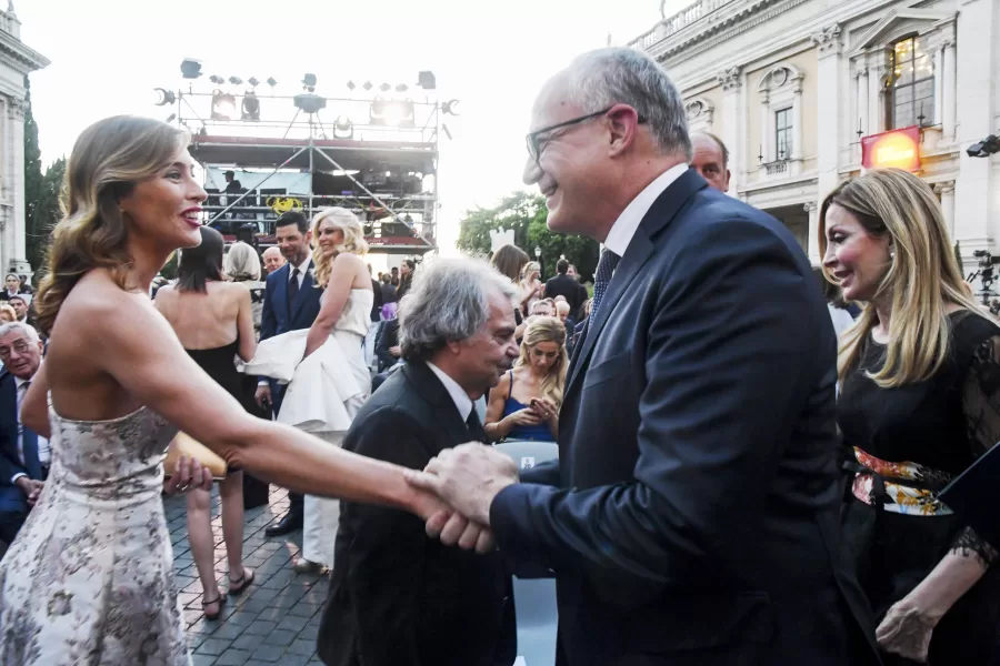 MARIA ELENA BOSCHI POLITICO
ROBERTO GUALTIERI SINDACO DI ROMA