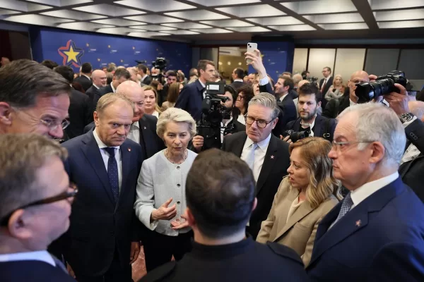 DONALD TUSK PRIMO MINISTRO POLONIA, URSULA VON DER LEYEN PRESIDENTE COMMISSIONE EUROPEA, KEIR STARMER PRIMO MINISTRO INGLESE, LA PRESIDENTE DEL CONSIGLIO GIORGIA MELONI,