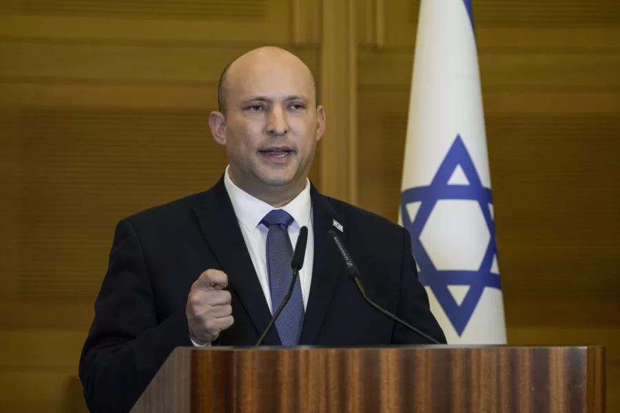 Israele, Bennett prepara la corsa per il 2026: sì alla grazia per Netanyahu, a patto che poi si ritiri dalla politica