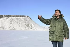Vice President JD Vance gestures as he tours Pituffik Space Base, Friday, March 28, 2025, in Greenland. (Jim Watson/Pool via AP) Vice President JD Vance gestures as he tours Pituffik Space Base, Friday, March 28, 2025, in Greenland. (Jim Watson/Pool via AP)