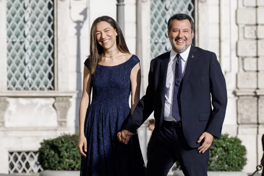 La nuova villa milionaria di Salvini supera anche quella di Meloni. La destra spende: è nel periodo più florido