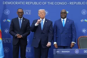 President Donald Trump stands with Rwanda’s President Paul Kagame and Democratic Republic of Congo President Felix-Antoine Tshisekedi at the Donald J. Trump Institute of Peace, Thursday, Dec. 4, 2025, in Washington. (AP Photo/Evan Vucci)





Associate Press/ LaPresse
Only Italy and Spain