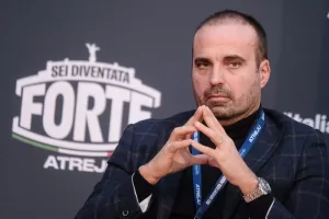 Riduzione pressione fiscale, il governo fa fatica. Marattin: “In Italia se guadagni 2500 euro al mese sei un mulo da soma”