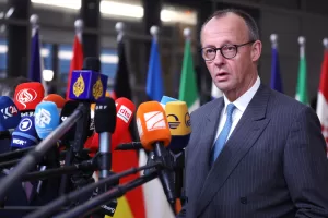 Germany’s Chancellor Friedrich Merz speaks with the media as he arrives for the EU Summit in Brussels, Thursday, Dec. 18, 2025. (AP Photo/Omar Havana)





Associate Press/ LaPresse
Only Italy and Spain