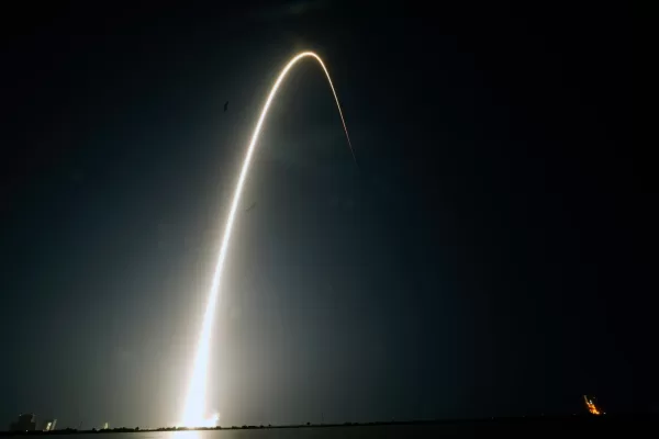 FILE – In this time-exposure photograph, a SpaceX Falcon 9 rocket with the 25th batch of approximately 60 satellites for SpaceX’s Starlink broadband network lifts off from the Space Launch Complex 40 at the Cape Canaveral Space Force Station in Cape Canaveral, Fla., late Wednesday, April 28, 2021. (AP Photo/John Raoux, File) 



Associated Press / LaPresse
only italy and spain
