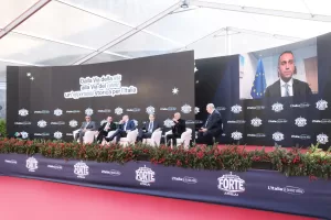 Intervento in video collegamento di Luigi Di Maio (Inviato speciale dell’UE nel Golfo Persico) nel panel Dalla Via della seta alla Via del cotone: un’opportunità storica per l’Italia in occasione dell’evento kermesse di Fratelli d’Italia FDI Atreju 2025. Roma, Venerdì 12 Dicembre 2025 (foto Mauro Scrobogna / LaPresse)
Video conference by Luigi Di Maio (EU Special Envoy to the Persian Gulf) in the panel “From the Silk Road to the Cotton Road: a historic opportunity for Italy” on the occasion of the Fratelli d’Italia FDI Atreju 2025 event. Rome, Friday December 12 2025. (Photo by Mauro Scrobogna / LaPresse) Intervento in video collegamento di Luigi Di Maio (Inviato speciale dell’UE nel Golfo Persico) nel panel Dalla Via della seta alla Via del cotone: un’opportunità storica per l’Italia in occasione dell’evento kermesse di Fratelli d’Italia FDI Atreju 2025. Roma, Venerdì 12 Dicembre 2025 (foto Mauro Scrobogna / LaPresse)
Video conference by Luigi Di Maio (EU Special Envoy to the Persian Gulf) in the panel “From the Silk Road to the Cotton Road: a historic opportunity for Italy” on the occasion of the Fratelli d’Italia FDI Atreju 2025 event. Rome, Friday December 12 2025. (Photo by Mauro Scrobogna / LaPresse)
