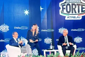 Fini e Rutelli ad Atreju, c’è vita oltre il bipolarismo. Concia nel mirino degli odiatori: “Solo perché ho partecipato” Fini e Rutelli ad Atreju, c’è vita oltre il bipolarismo. Concia nel mirino degli odiatori: “Solo perché ho partecipato”