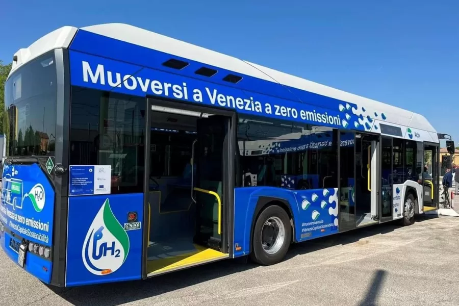 Venezia, 90 autobus ad idrogeno e sfida al Nord Europa. “È il primo impianto di queste dimensioni in Italia”