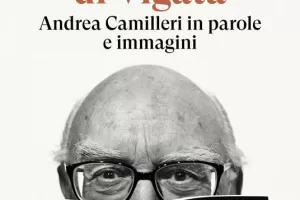 Il Montalbano di Andrea Camilleri: dai suoi libri 34 tv movie per 1 miliardo di spettatori. Chi è il “contastorie” di Vigata Il Montalbano di Andrea Camilleri: dai suoi libri 34 tv movie per 1 miliardo di spettatori. Chi è il “contastorie” di Vigata