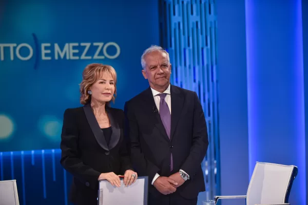 Nei talk serali de La7 non c’è contraddittorio: il dibattito da curva sud che inquina i talk show