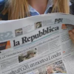 Vendita Repubblica, Elkann chiede troppo. Scontro tra la redazione e Orfeo