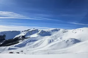 Roccaraso, al via la stagione sciistica: aperte da mercoledì cabinovia Pallottieri e seggiovia Valleverde 1
