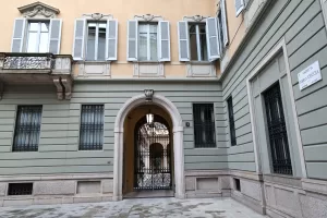 SEDE ESTERNO MEDIOBANCA PIAZZETTA CUCCIA