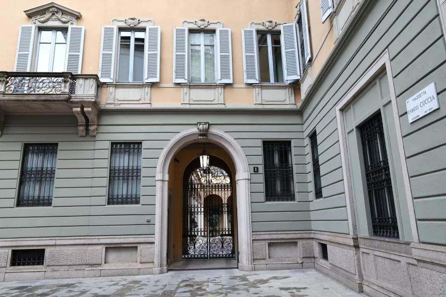 SEDE ESTERNO MEDIOBANCA PIAZZETTA CUCCIA