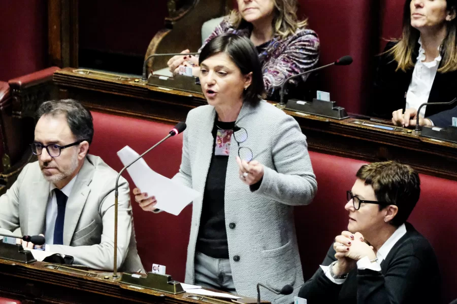 Debora Serracchiani PD in occasione della seduta straordinaria sulla situazione nelle carceri. Camera di Deputati a Roma Giovedì 20 March 2025 (foto Mauro Scrobogna / LaPresse) 

Debora Serracchiani PD on the occasion of the extraordinary session on the situation in prisons. Chamber of Deputies in Rome Thursday 20 2025. (Photo by Mauro Scrobogna / LaPresse)