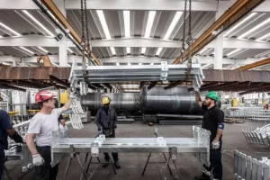 ZINCATURA BRESCIANA LAVORAZIONE ACCIAIO ZINCO MAGAZZINO STOCCAGGIO