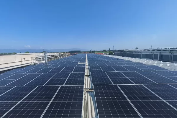 ENERGRED AZIEND AINDUSTRIA ENERGETICA ENERGIA GREEN PULITA PRODUZIONE PANNELLO PANNELLI SOLARI