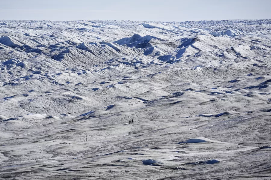 Danish military forces participate in an exercise with hundreds of troops from several European NATO members in Kangerlussuaq, Greenland, Wednesday, Sept. 17, 2025. (AP Photo/Ebrahim Noroozi) 

Associated Press / LaPresse
Only italy and spain