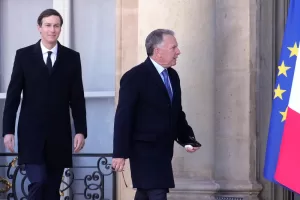 United States Mideast envoy Steve Witkoff, right, and Jared Kushner arrive for a meeting of the ‘Coalition of the Willing’ on Ukraine at the Elysee Palace in Paris, France, Tuesday, Jan. 6, 2026. (AP Photo/Michel Euler) United States Mideast envoy Steve Witkoff, right, and Jared Kushner arrive for a meeting of the ‘Coalition of the Willing’ on Ukraine at the Elysee Palace in Paris, France, Tuesday, Jan. 6, 2026. (AP Photo/Michel Euler)