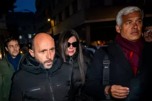 The owners of the “Le Constellation” bar in Crans-Montana, where the deadly fire happened on New Year’s Day, Jacques und Jessica Moretti from France, center, arrive with their lawyers Patrick Michod, Yael Hayat and Nicola Meier, to be auditioned by the Valais public prosecutor’s office in Sion, Switzerland, Friday, January 9, 2026. (Jean-Christophe Bott/Keystone via AP) The owners of the “Le Constellation” bar in Crans-Montana, where the deadly fire happened on New Year’s Day, Jacques und Jessica Moretti from France, center, arrive with their lawyers Patrick Michod, Yael Hayat and Nicola Meier, to be auditioned by the Valais public prosecutor’s office in Sion, Switzerland, Friday, January 9, 2026. (Jean-Christophe Bott/Keystone via AP)
