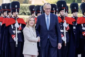 La presidente del Consiglio Giorgia Meloni e il cancelliere federale della Germania Friedrich Merz durante il vertice intergovernativo a Villa Doria Pamphilj, Roma, Venerdì 23 Gennaio 2026 (Foto Roberto Monaldo / LaPresse)
Premier Giorgia Meloni and Federal Chancellor of Germany Friedrich Merz during the intergovernmental summit at Villa Doria Pamphilj, Rome, Friday, January 23, 2026 (Photo by Roberto Monaldo /LaPresse) La presidente del Consiglio Giorgia Meloni e il cancelliere federale della Germania Friedrich Merz durante il vertice intergovernativo a Villa Doria Pamphilj, Roma, Venerdì 23 Gennaio 2026 (Foto Roberto Monaldo / LaPresse)
Premier Giorgia Meloni and Federal Chancellor of Germany Friedrich Merz during the intergovernmental summit at Villa Doria Pamphilj, Rome, Friday, January 23, 2026 (Photo by Roberto Monaldo /LaPresse)