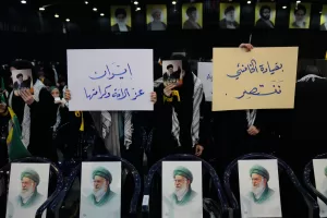 Hezbollah supporters stand behind portraits of the Iranian Supreme Leader Ayatollah Ali Khamenei, as they carry Arabic placards that read:”Iran is the pride and dignity of the nation, left, led by Khamenei’s leadership we will be victorius”, during a rally to show their solidarity with Iranian government, in the southern suburb of Beirut, Lebanon, Monday, Jan. 26, 2026. (AP Photo/Hussein Malla)
Associated Press / LaPresse
Only italy and spain Hezbollah supporters stand behind portraits of the Iranian Supreme Leader Ayatollah Ali Khamenei, as they carry Arabic placards that read:”Iran is the pride and dignity of the nation, left, led by Khamenei’s leadership we will be victorius”, during a rally to show their solidarity with Iranian government, in the southern suburb of Beirut, Lebanon, Monday, Jan. 26, 2026. (AP Photo/Hussein Malla)
Associated Press / LaPresse
Only italy and spain