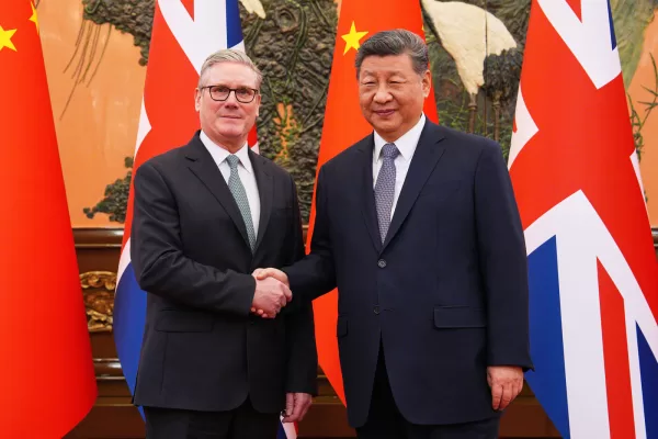 Britain’s Prime Minister Keir Starmer, left, shakes hands with Chinese President Xi Jinping ahead of a bilateral meeting in Beijing, China, Thursday, Jan.29, 2026. (Carl Court/Pool Photo via AP) 


Associated Press / LaPresse
Only italy and spain