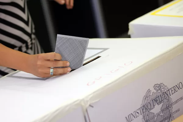 Foto Mauro Scrobogna /LaPresse
12-06-2011 Roma
Politica
Referendum
Nella foto: seggi elettorali
Photo Mauro Scrobogna /LaPresse
12-06-2011 Roma
Politics
Referendum
In the picture: polling station