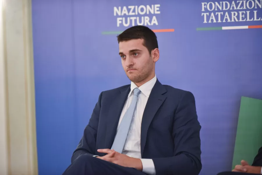 Futuro nazionale, bufera sul nuovo logo di Vannacci, Giubilei: “È uguale a quello di Nazione Futura. Sleale da parte sua, pronti alla diffida”