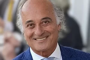 Shafa, l’ex funzionario dello Shah: “L’Iran sarà laico e democratico, giovani e anziani ancora in strada nonostante i 20mila morti” Shafa, l’ex funzionario dello Shah: “L’Iran sarà laico e democratico, giovani e anziani ancora in strada nonostante i 20mila morti”