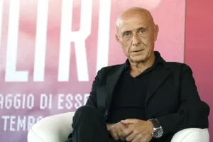Marco Minniti Presidente della Fondazione Med Or  partecipa a Fenix 2025, la festa di Gioventù Nazionale organizzazione giovanile di FDI— Italia —Sabato 20 Settembre  2025 – Politica – (foto di Cecilia Fabiano/LaPresse) 
Marco Minniti Med Or foundation president  , on the occasion of Fenix ​​2025, meeting of the youth organization of Fratelli d’Italia FDI Gioventù Nazionale —Italy — Saturday , September  20 , 2025 – Politics – (photo by Cecilia Fabiano/LaPresse)