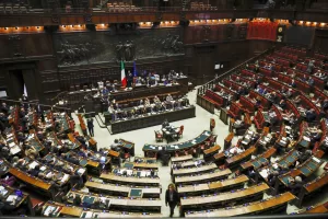 Legge elettorale, il conclave del Senato: niente ballottaggio, premio al 41% e corsa al 2027