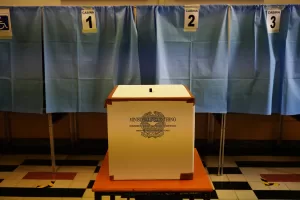 SEGGI ELETTORALI PER IL REFERENDUM COSTITUZIONALE 2020 
SUL TAGLIO DEI PARLAMENTARI
SEGGIO ELETTORALE ELEZIONE VOTO VOTAZIONI ELEZIONI URNA URNE CABINA CABINE