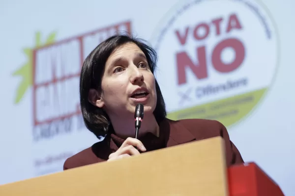 ELLY SCHLEIN SEGRETARIA PD