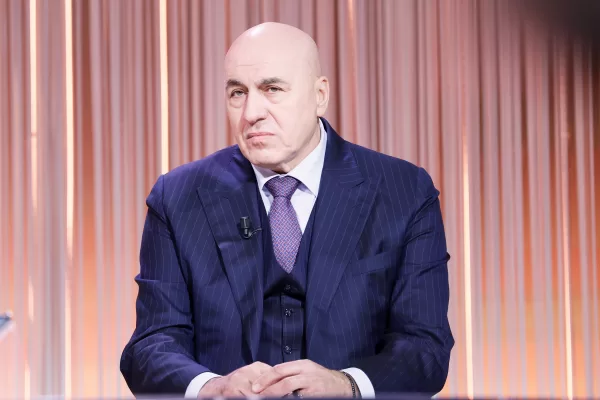 Il Ministro della Difesa  Guido Crosetto ospite della trasmissione Cinque Minuti— Roma—Italia —Giovedì 04 Dicembre 2025 – Politica – (foto di Cecilia Fabiano/ LaPresse) 
Defense Minister Guido Crosetto guest on the Cinque Minuti program— Rome—Italy —Thursday December 4, 2025 – Politics  – (photo by Cecilia Fabiano/LaPresse)