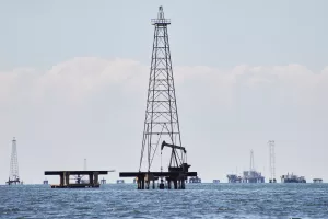 Oil rigs stands on Lake Maracaibo in Cabimas, Venezuela, Wednesday, Jan. 7, 2026. (AP Photo/Edgar Frias)