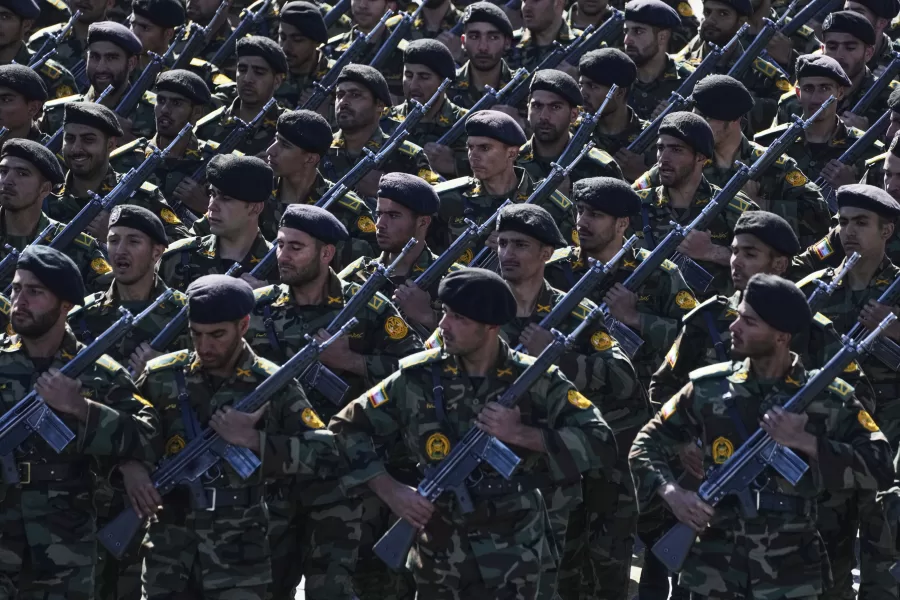 Iranian army cadets march during a parade commemorating National Army Day in front of the shrine of the late revolutionary founder Ayatollah Khomeini, just outside Tehran, Iran, Friday, April 18, 2025. (AP Photo/Vahid Salemi)

Associated Press/LaPresse