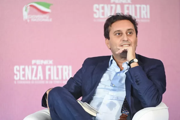 DAVID PARENZO GIORNALISTA E CONDUTTORE DAVID PARENZO GIORNALISTA E CONDUTTORE