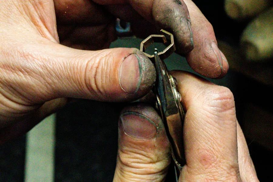 Veneto, il comparto orafo-gioielliero vicentino è un’eccellenza. Ma il 2025 ha segnato una brusca inversione