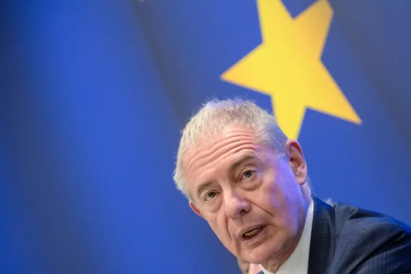 Il Ministro delle imprese Made in Italy Adolfo Urso in occasione degli Stati Generali dell’Industria “Verso un’Europa più competitiva: Innovazione, Sostenibilità e Politiche Industriali”, incontro promosso dal Parlamento Europeo e dalla Commissione Europea. Europa Experience – David Sassoli a Roma  Lunedì 12 Maggio 2025 (foto Mauro Scrobogna / LaPresse)  

Minister of enterprises and Made in Italy Adolfo Urso on the occasion of the States General of Industry “Towards a more competitive Europe: Innovation, Sustainability and Industrial Policies”, a meeting promoted by the European Parliament and the European Commission. Europa Experience – David Sassoli in Rome Monday May 12  2025. (Photo by Mauro Scrobogna / LaPresse)