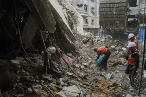 Gaza’s civil defense teams work to recover the remains of members of the Abu Nada family, who remain trapped beneath the rubble of their four-story house after it was destroyed by an Israeli airstrike in December 2023, in Gaza City, Monday, Feb. 9, 2026. (AP Photo/Jehad Alshrafi)
Associated Press / LaPresse
Onlyi italy and spain Gaza’s civil defense teams work to recover the remains of members of the Abu Nada family, who remain trapped beneath the rubble of their four-story house after it was destroyed by an Israeli airstrike in December 2023, in Gaza City, Monday, Feb. 9, 2026. (AP Photo/Jehad Alshrafi)
Associated Press / LaPresse
Onlyi italy and spain